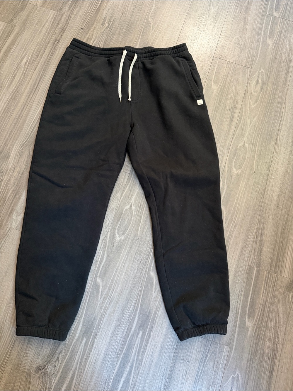Vuori Men’s Black Joggers size XXL
